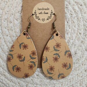 ~Handmade~ vintage style, boho, botanical earrings